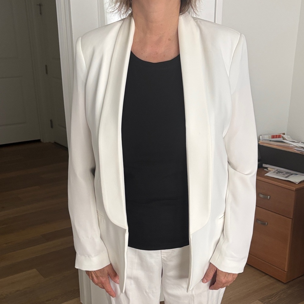 Mural Women's White Open-Front Blazer Jacket